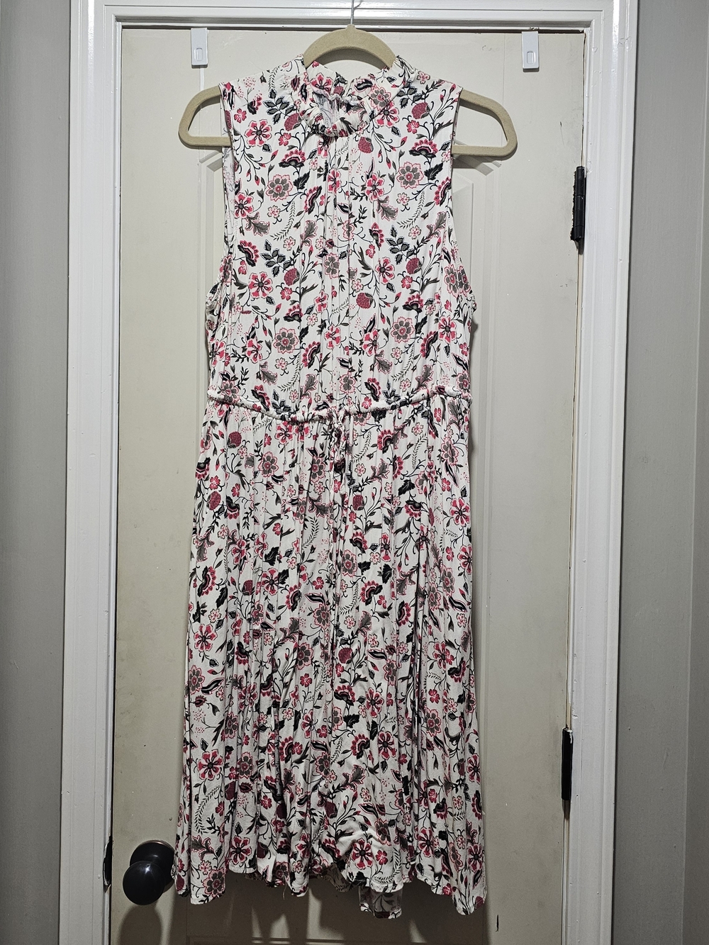 Sleeveless Floral Tie-Waist Midi Dress - White/Pink